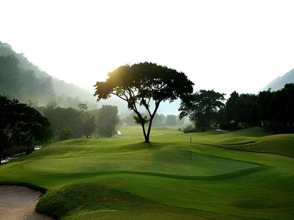 Royal Hills Golf Resort & Spa Nakhon Nayok Exterior foto